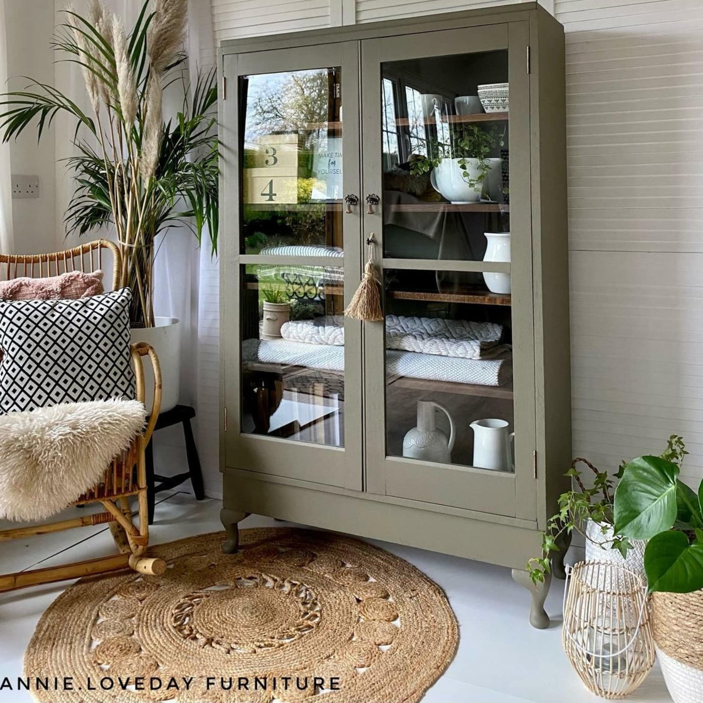All-in-One Mineral Paint | Dixie Belle Silk | Hampton Olive | Olive Green All-in-One Water Based Primer + Topcoat | Durable Furniture Paint | Low Reflective Finish