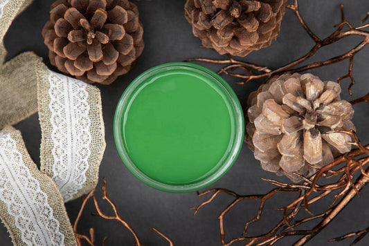 Dixie Belle Paint Company Chalk Finish Furniture Paint | Evergreen (16oz) | Matte Bold Green Chic Chalk Mineral Paint | DIY Furniture Paint | Made in the USA